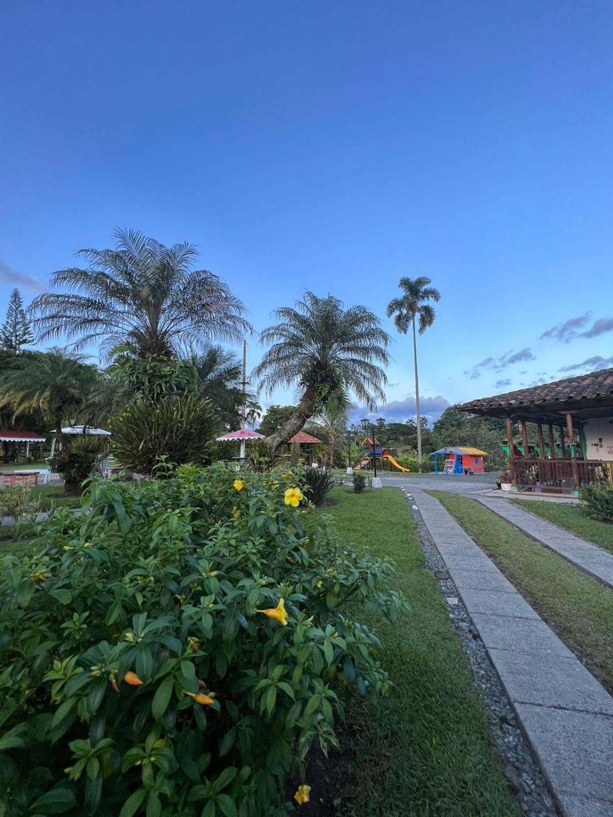 Casa Lemar Hotel Quimbaya Bagian luar foto