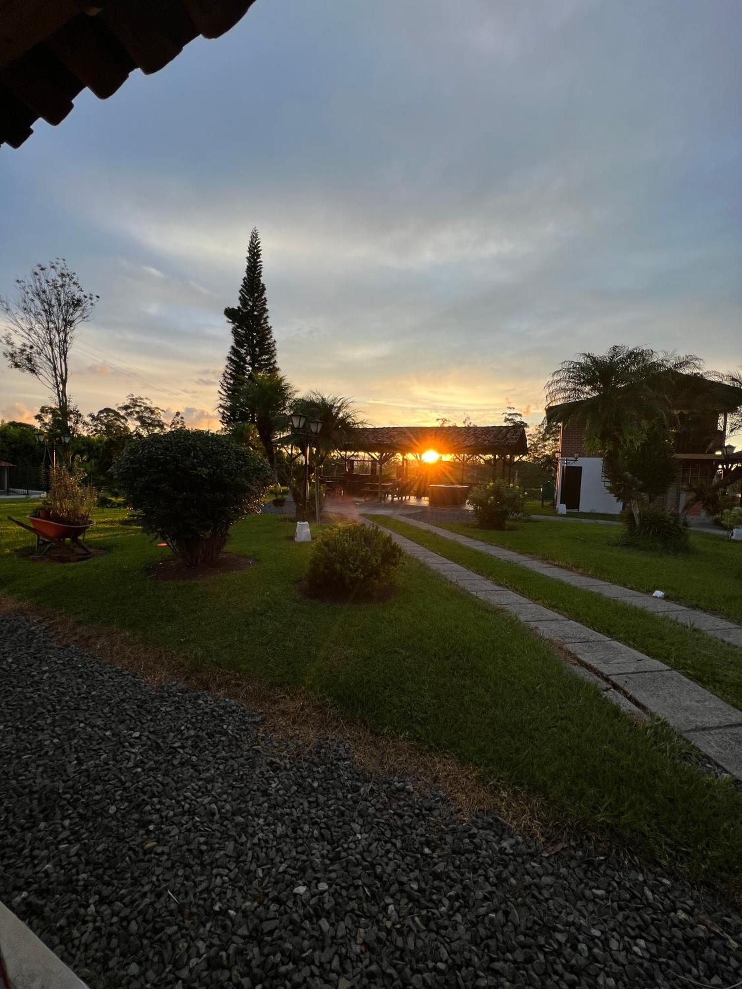 Casa Lemar Hotel Quimbaya Bagian luar foto